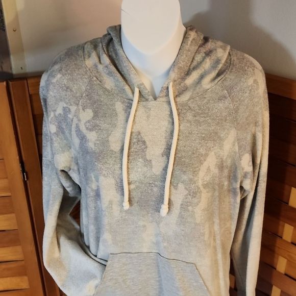 Maurices brand camouflage hoodie - Picture 2 of 12